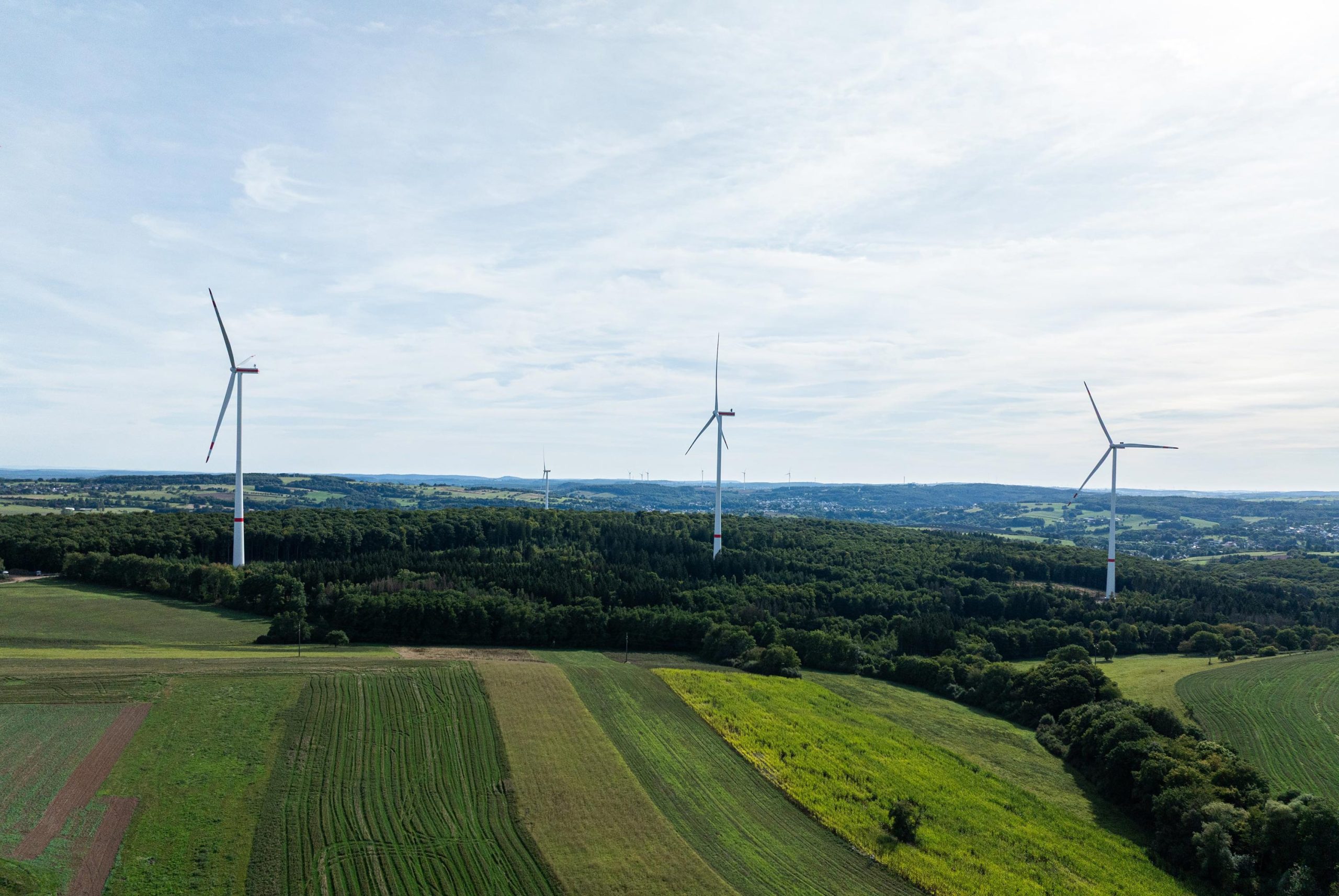Drohnenaufnahme des Windparks St. Wendel im Saarland, der seit 2025 von Perigus Energy betrieben wird
